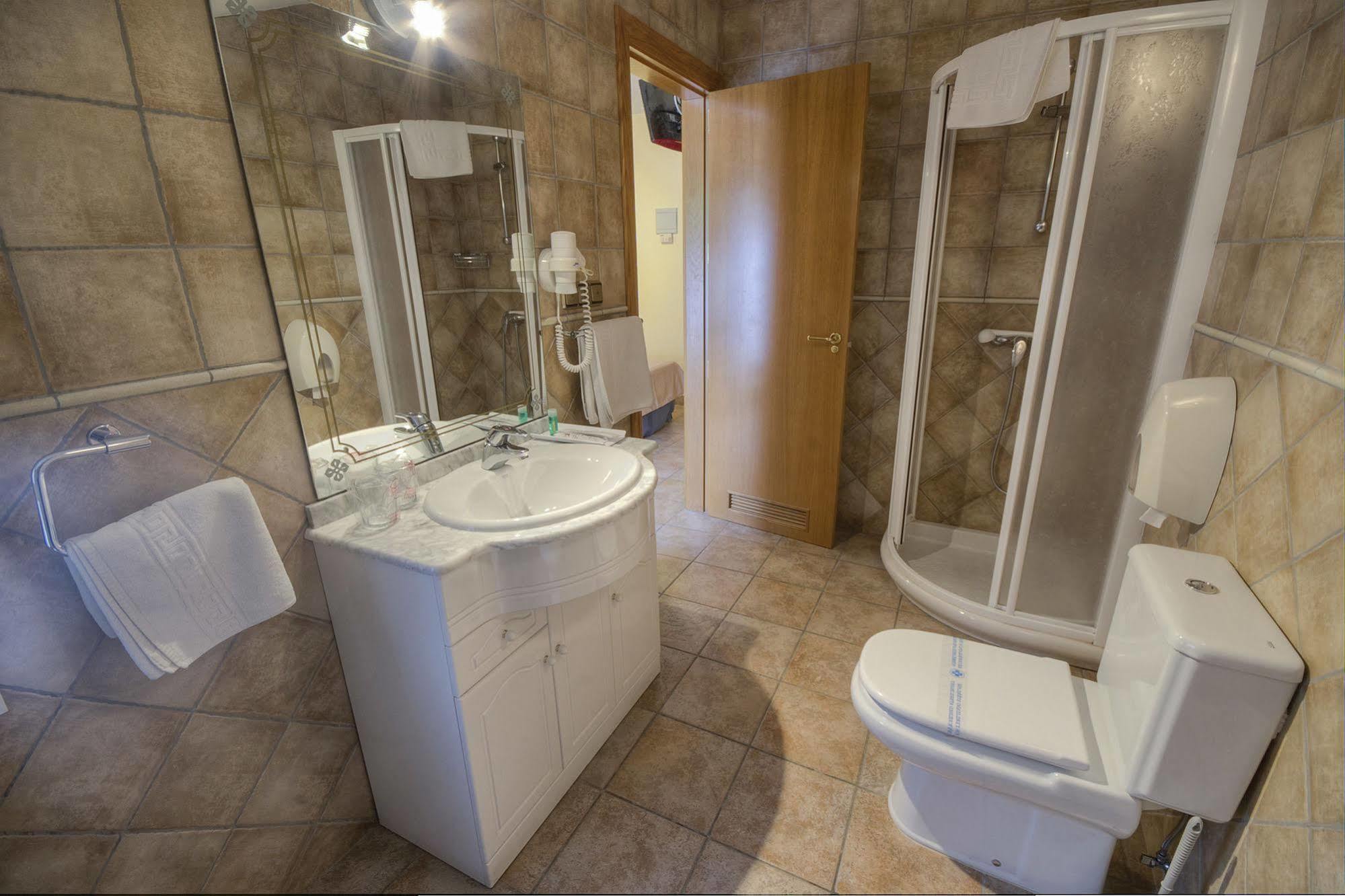 Hostal Jai Alai Лейца Екстер'єр фото